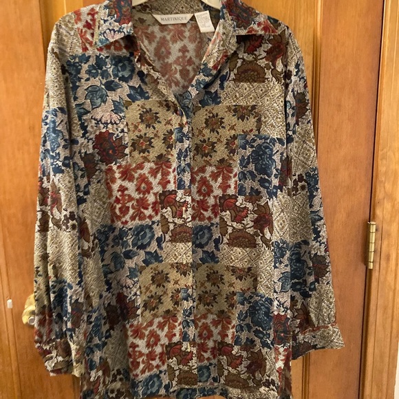 Button down top small - Picture 3 of 11